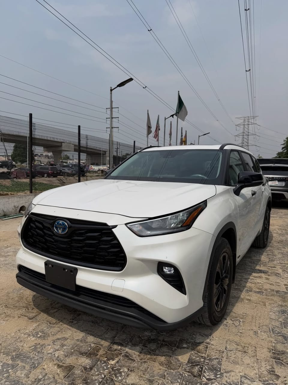 Toyota Highlander XLE Hybrid